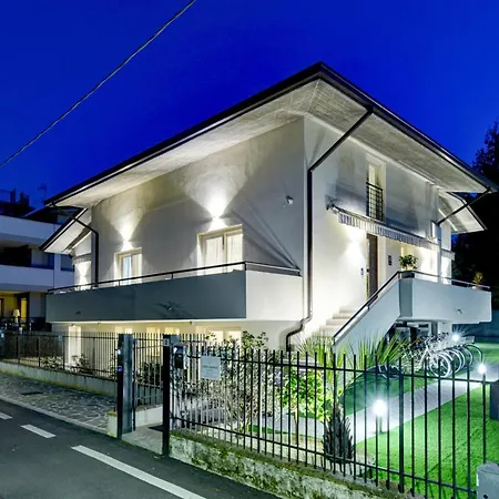 Frühstückspension Garda Diamant Desenzano del Garda